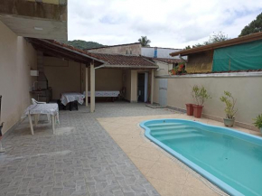 CASA C/ PISCINA ESPAÇOSA